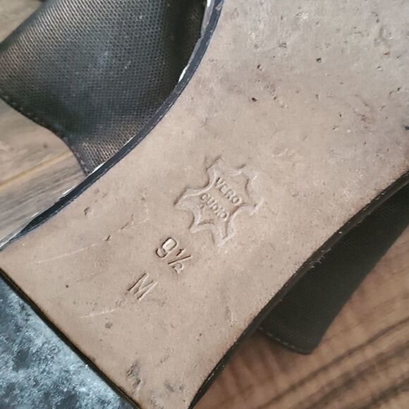 Donald J Pliner | Shera Platform Sandals - Picture 7 of 8